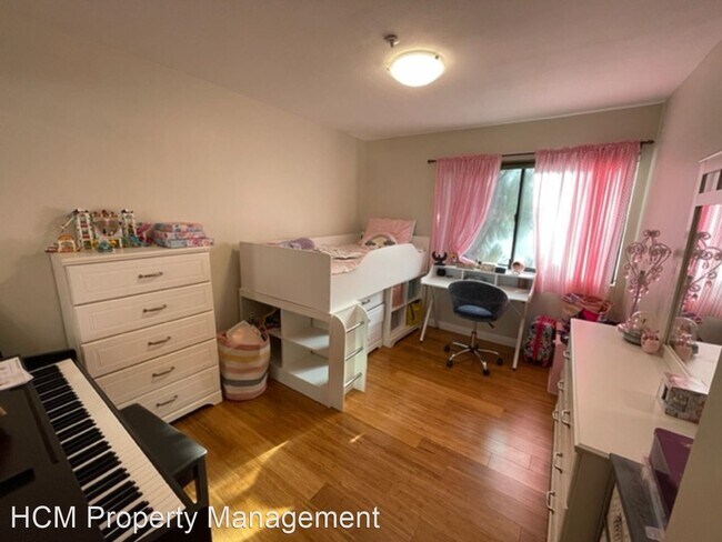 Building Photo - 3 br, 2 bath House - 12640 Euclid Street U...