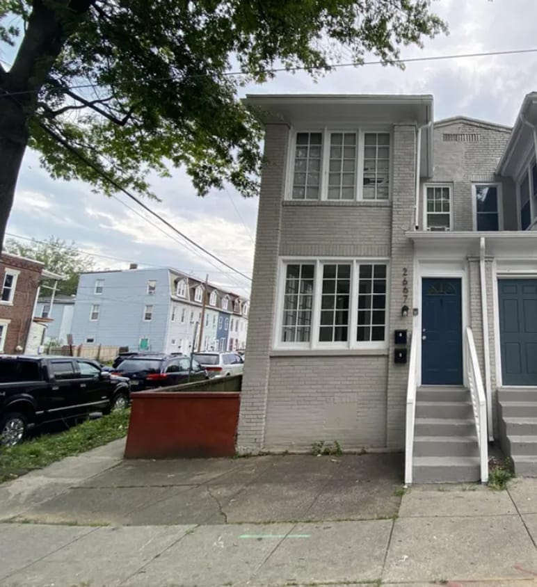 Primary Photo - 2667 N 6th St