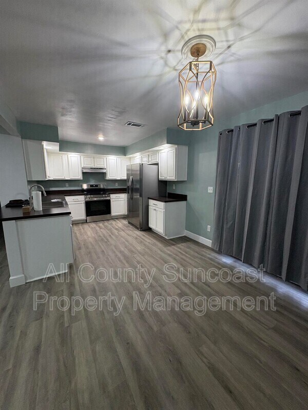 Foto del edificio - 82 W Bryant Ct