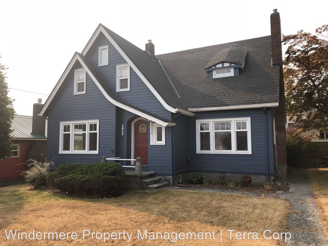 Foto principal - 4 br, 2 bath House - 1217 12th Street