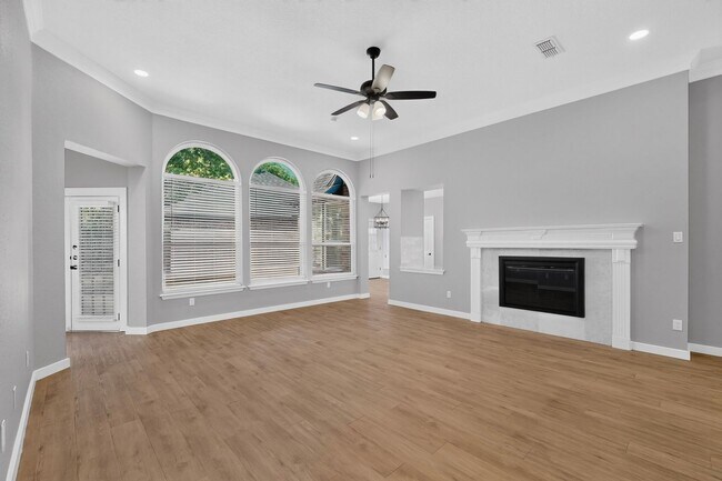 Foto del edificio - 720 Cliffmoor Dr