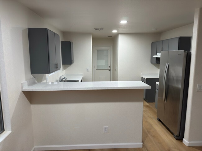 Building Photo - 11361 W Loma Blanca Dr