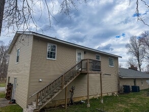 Building Photo - 1026 Mission Acres Rd