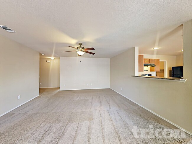 Foto del edificio - 7028 Derbyshire Dr