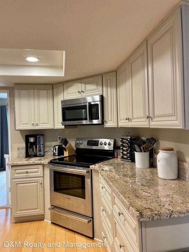 Foto del edificio - 3 br, 2.5 bath House - 6849 Maple Leaf Drive
