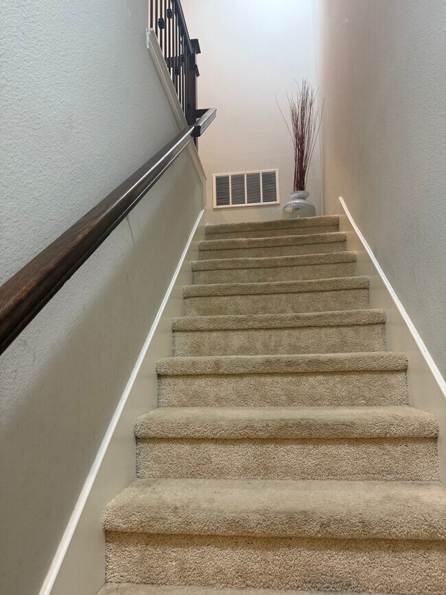 Foto del edificio - 557 Reale Dr