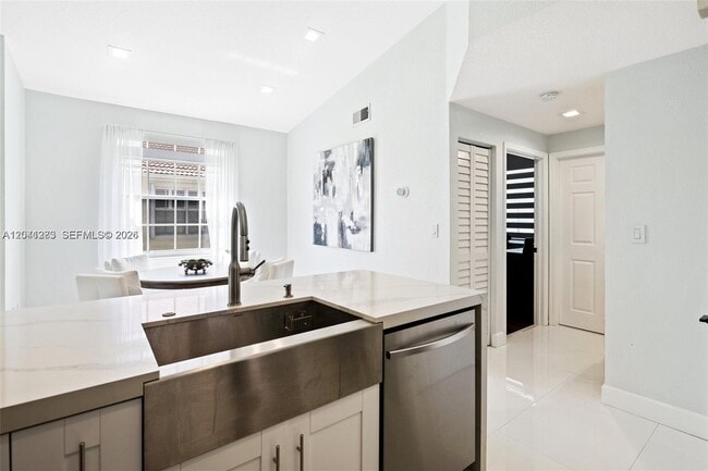 Foto del edificio - 18755 SW 27th Ct