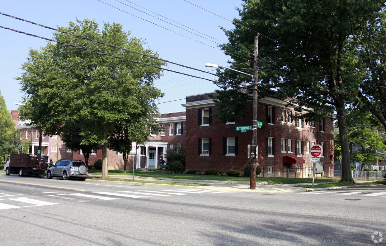 Foto del edificio - 801 Butternut St NW