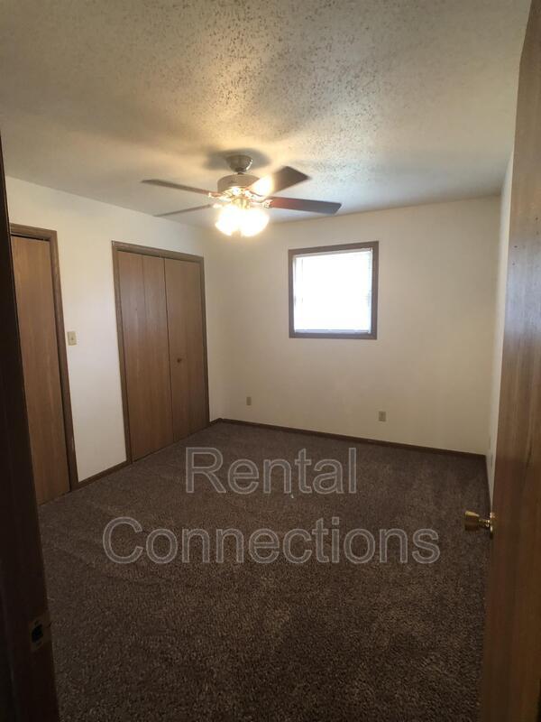 Foto del edificio - 500 E College St