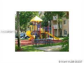 Building Photo - 10510 SW 157th Ct