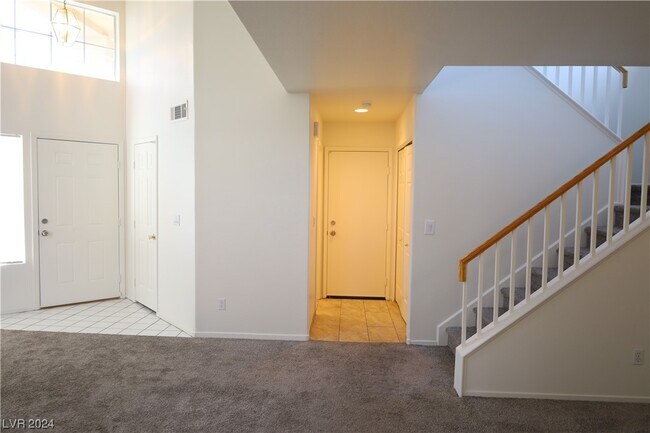 Foto del edificio - 8940 Libertyvale Dr