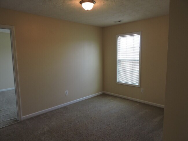 Building Photo - Marvelous 3 Bedroom Brookshire Home!!