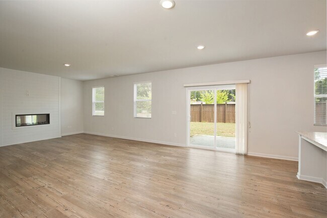 Foto del edificio - Minutes to Downtown Dawsonville, Rock Creek Park & More—Welcome Home