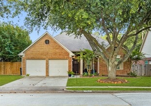 Building Photo - 14639 Oak Chase Dr