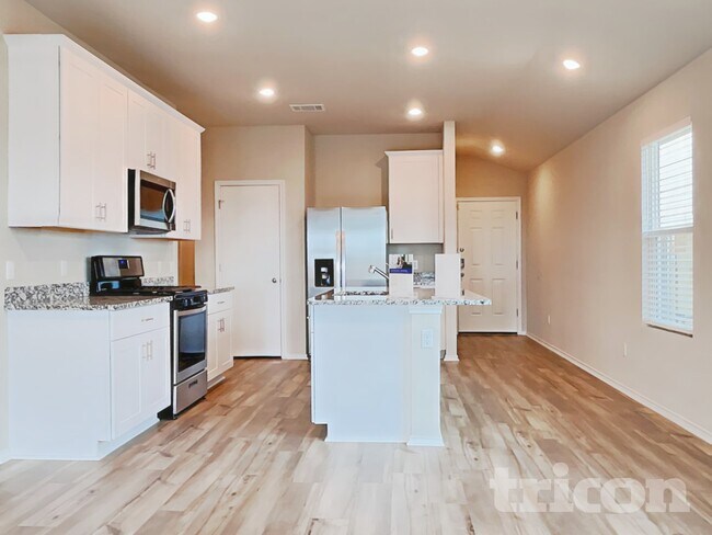 Building Photo - 5217 Sidesaddle Dr