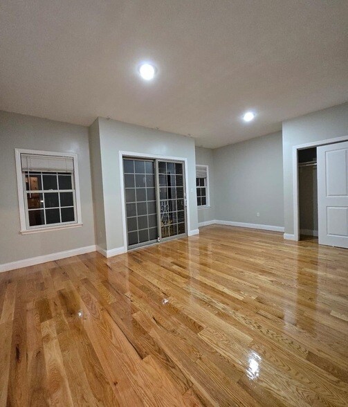 Foto del edificio - 190 Arlington Ave