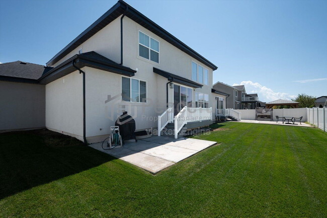 Building Photo - 1367 N 3400 W