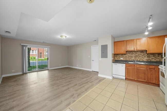 Foto del edificio - 3423 Ridgeland Ave