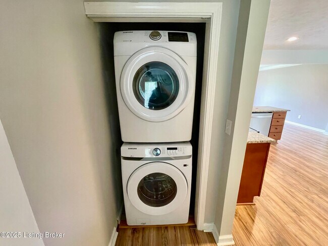 Foto del edificio - 4800 Libby Ln