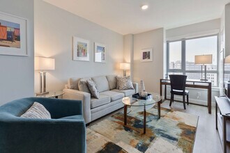 Building Photo - 1 Chestnut St