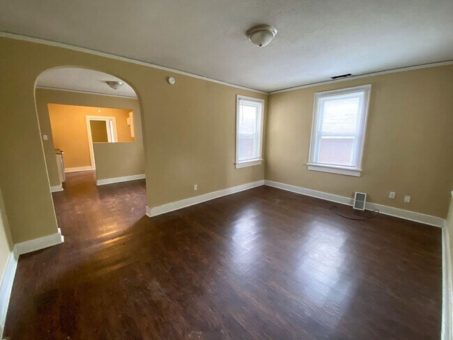 Foto del edificio - 3 bed, 2 bath near Highland and Spottswood
