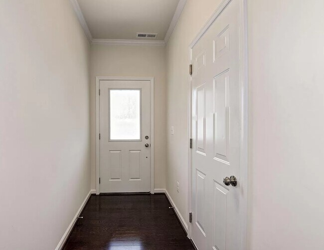 Building Photo - 42516 Benfold Square