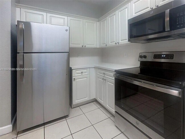 Foto del edificio - 2730 NE 4th St