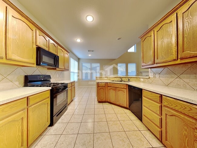 Building Photo - 2108 Carlotta Dr