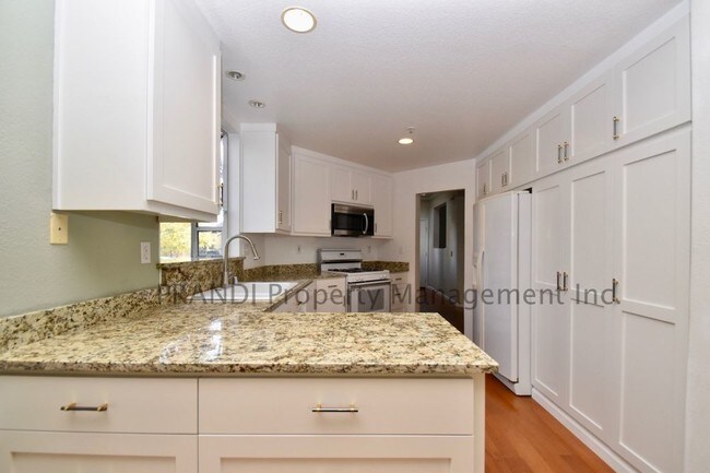 Building Photo - 50 Dowitcher Way