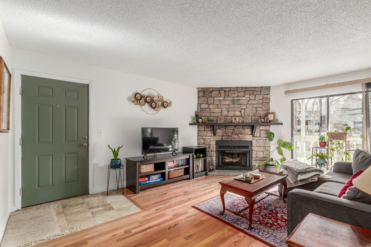 Photo - 8335 S Fairmount Dr (Denver, CO)