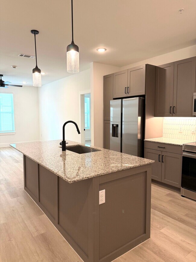 Foto del edificio - 16601 Braker Ln