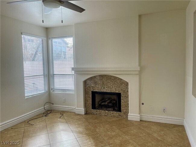 Foto del edificio - 134 Tuxford Ct