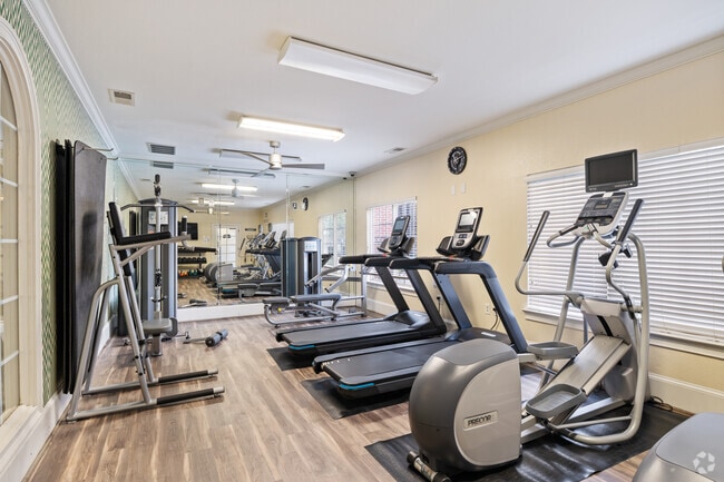 Fitness Room - Crowne on 10th