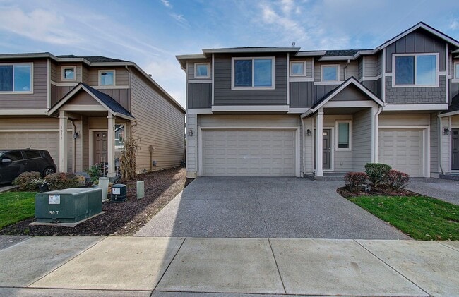 Photo - 3 BR, 2.5 BA Creekwood Townhome - $500 OFF 1st Mo. Rent!