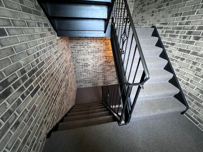 Foto del edificio - 9032 W 140th St