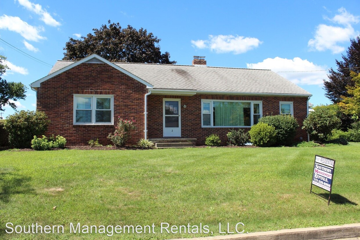 Primary Photo - 3 br, 1 bath House - 2 Pine Street