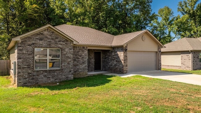 Building Photo - 18 Lilly Ann Cir