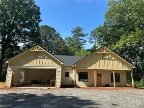 Building Photo - 2263 Hwy 19 N