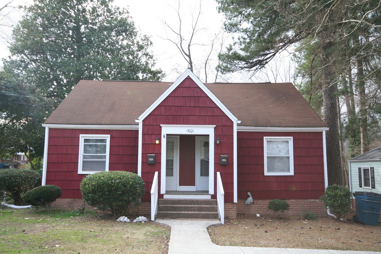 Primary Photo - 1601 Dexter St