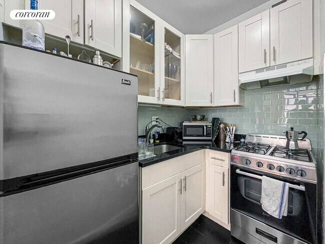 Foto del edificio - 67 E 3rd St