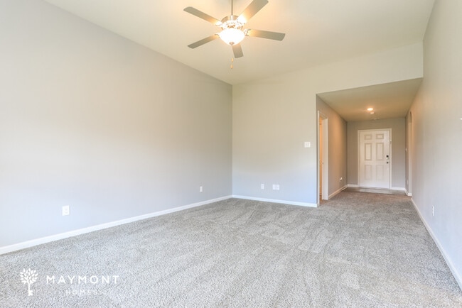 Foto del edificio - 833 Mallorie Ln