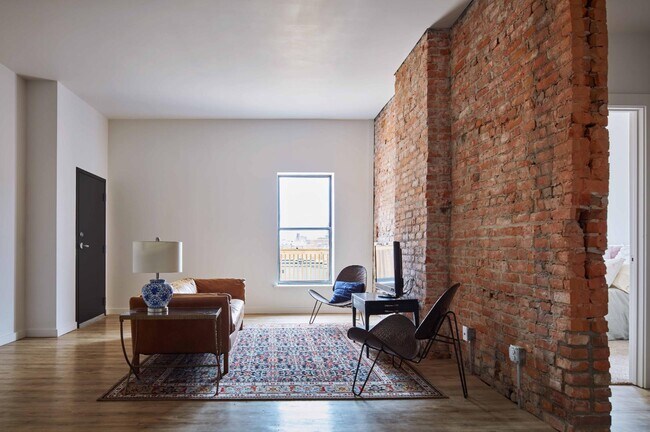 Foto del edificio - 911 Madison Ave