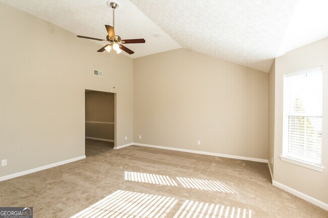 Foto del edificio - 6650 Etterlee Dr