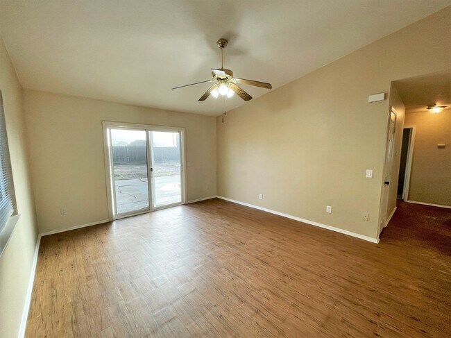 Foto del edificio - 142 N Torn Ranch Rd
