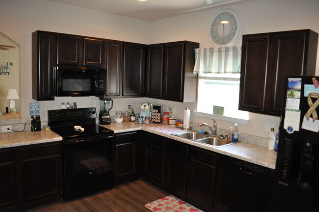 Foto del edificio - 3 Bedroom 2 Bath in Schooner Landing