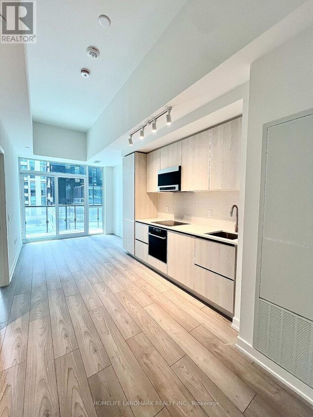 Photo principale - 110 Broadway Ave