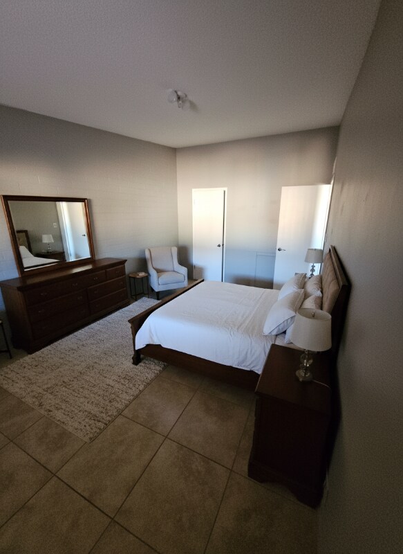 Building Photo - 1745 E Broadway Rd