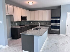 Building Photo - 15402 Marlowe Grove Dr