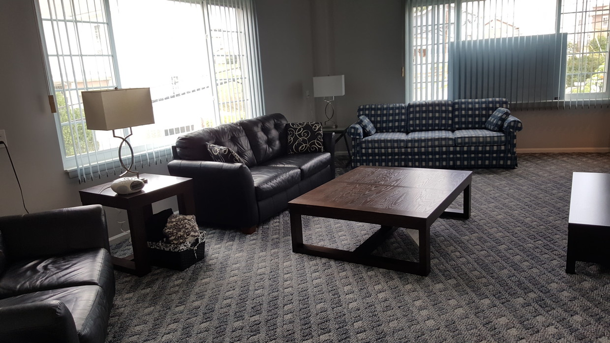 living room - 732 W Otterman St