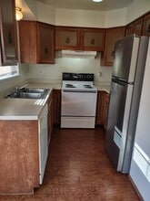 Building Photo - 4715 SE Adams Blvd